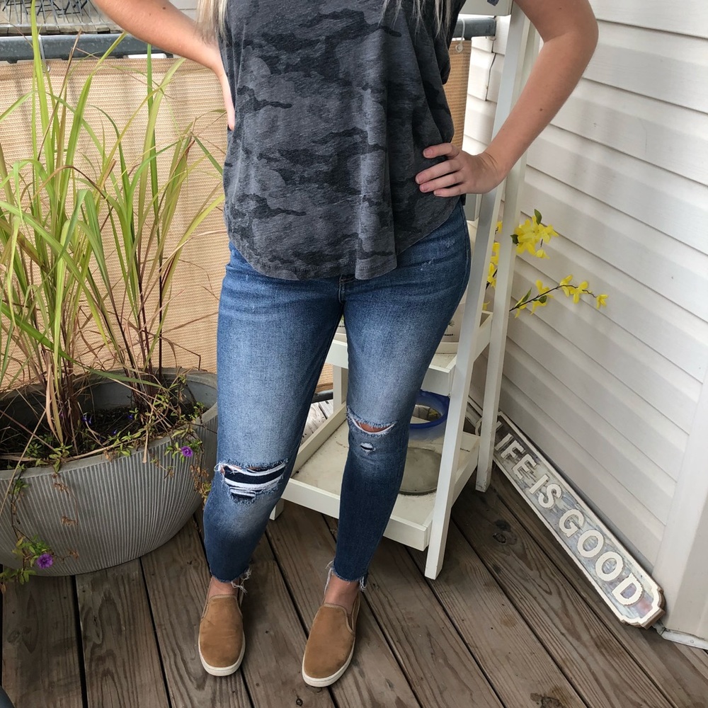 Sneak Peek Jeans
